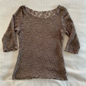Taupe Pretty Lace Top with 3/4 sleeves. Size Small